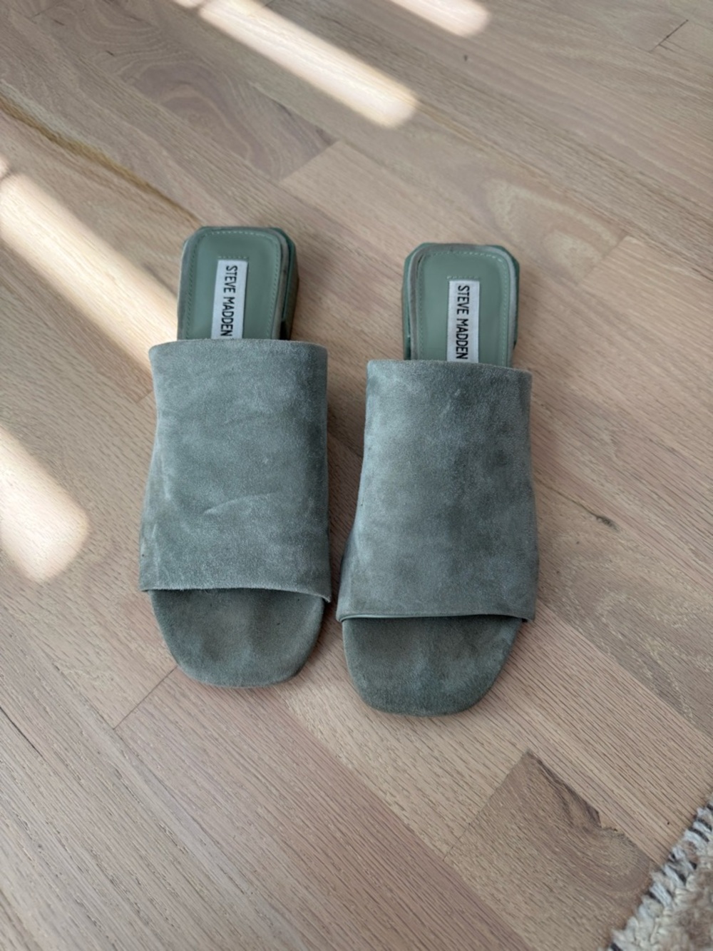 Steve Madden Green Suede Slide Sandals size 8